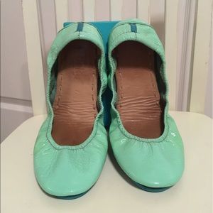 Mint Patent Tieks size 7