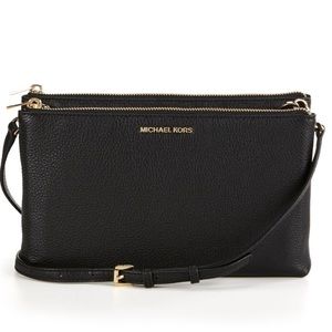 Gorgeous multi pocket Michael Kors💕