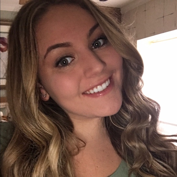 Meet your Posher, Violetta - Picture 2 of 2