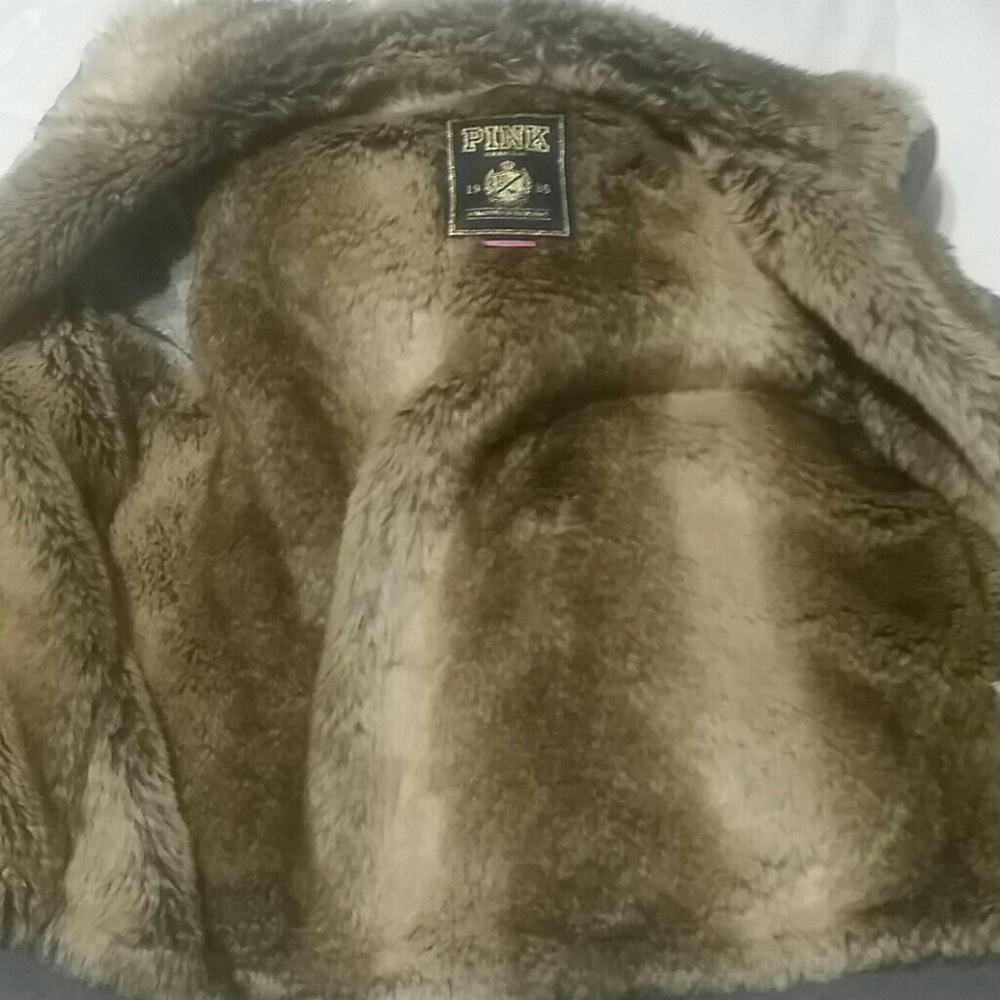 Accept offers!Rare VS Pink Cheetag Sequin ON BACK!