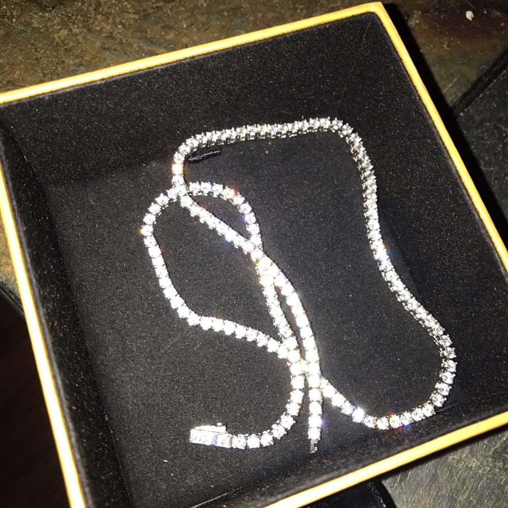 Graduated 14k DMND tennis chain 18 inch