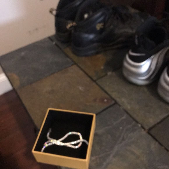 Graduated 14k DMND tennis chain 18 inch - Picture 2 of 4