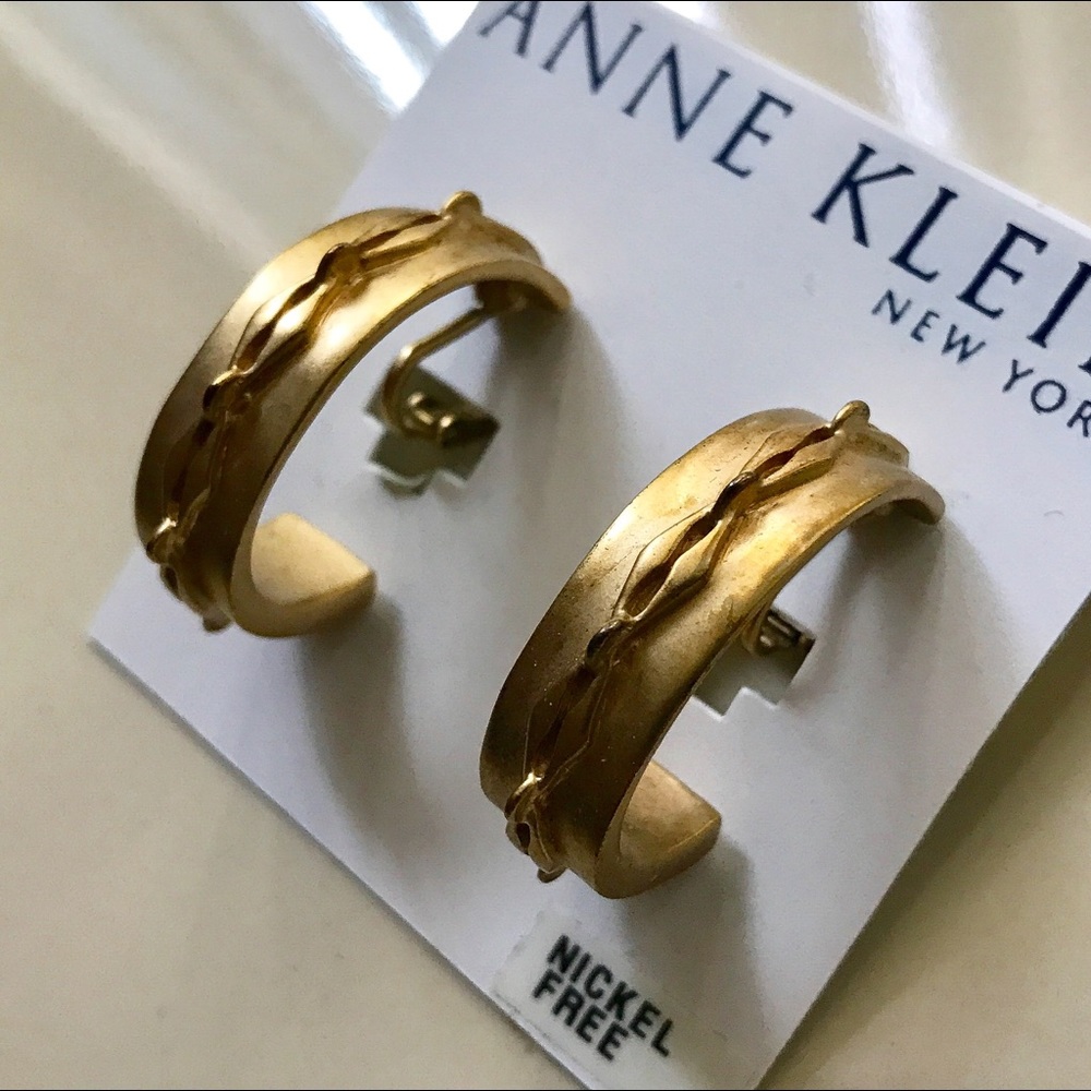 Anne Klein clip earrrings