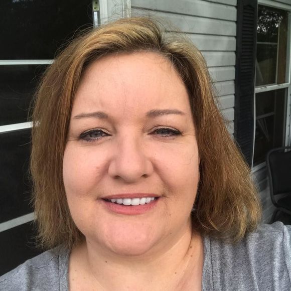 Meet your Posher, Stephanie - Picture 1 of 1