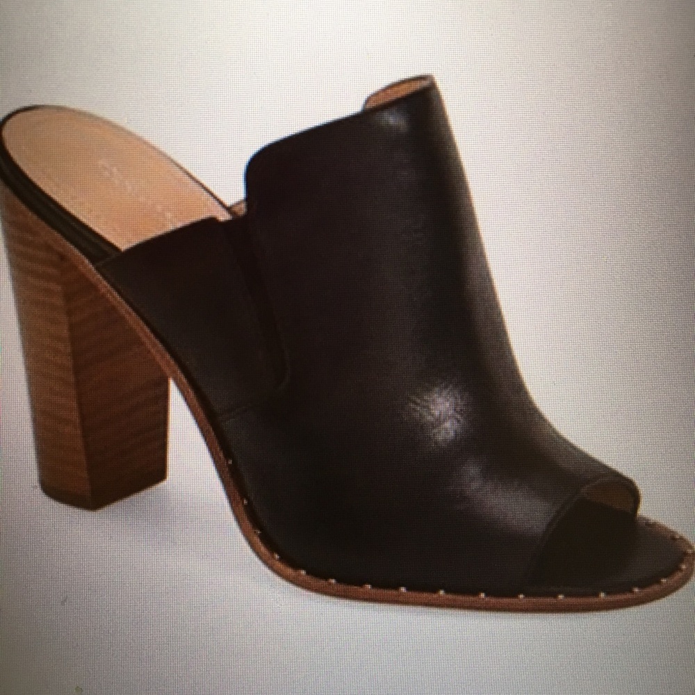 Pour La Victoire Mule bootie