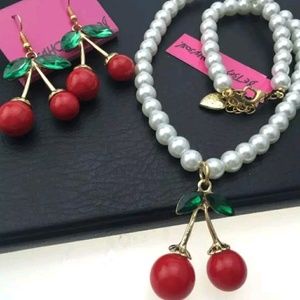 ⚡SALE!🍒Betsey Johnson "Cherries & Pearls" Set🍒