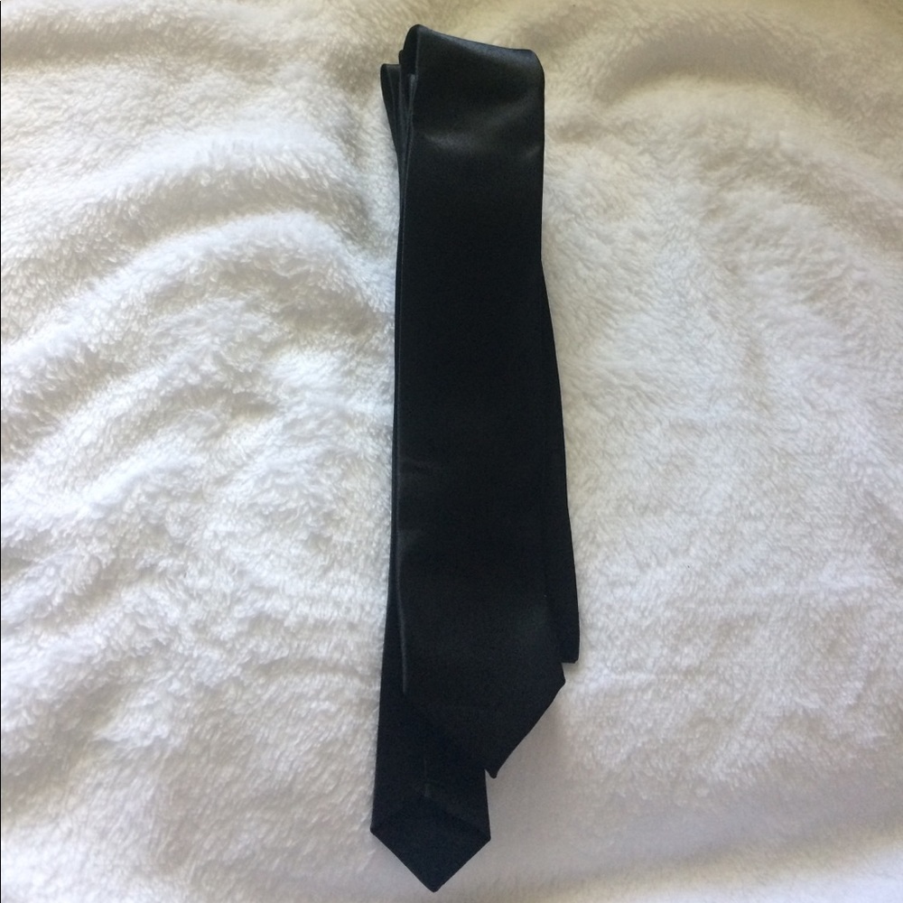 Black tie