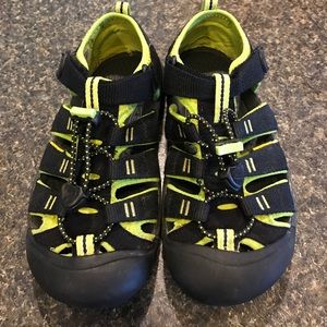 Boys Keen sandals