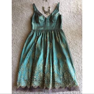 Adrianna Papell Boutique Green & Gold Dress size 8