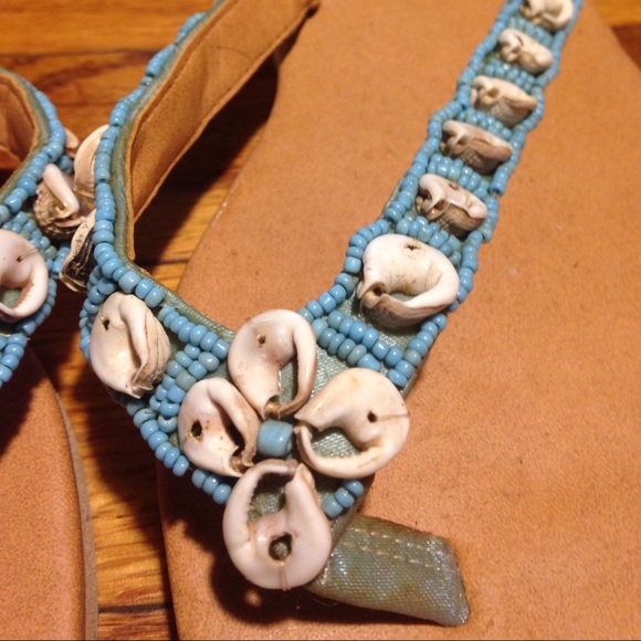 Sea Shell Turquoise Sandals - Picture 2 of 3