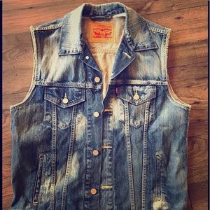 Levis - Mens Large Jean vest - new without tags