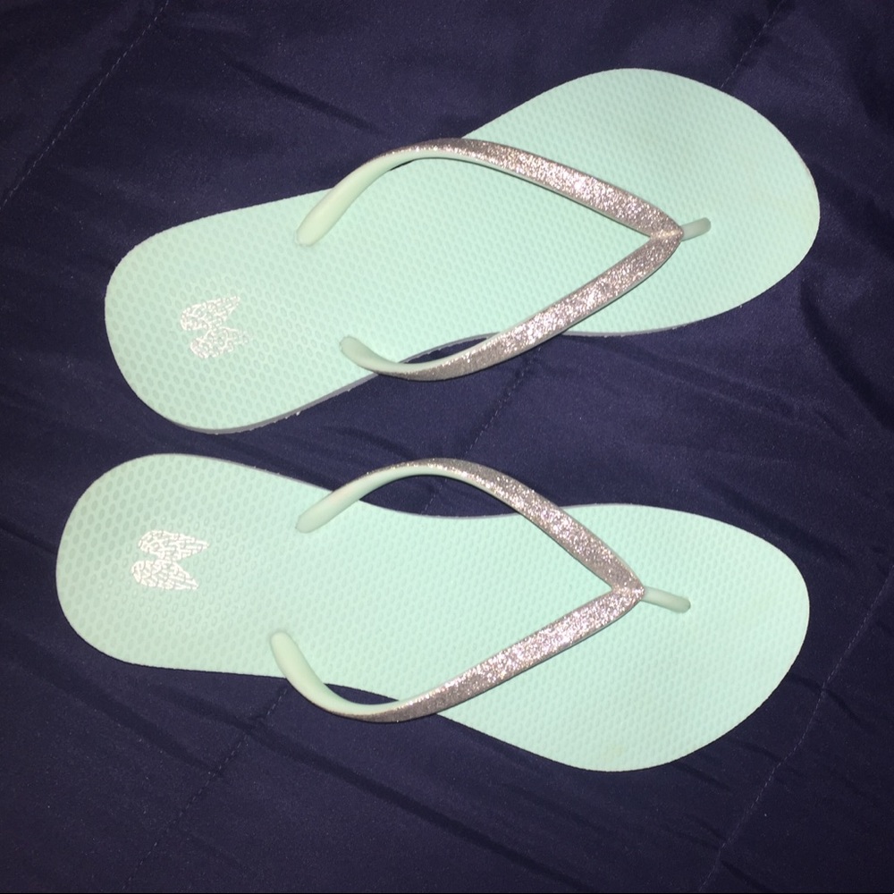 Victoria Secret Flip Flops NWOT