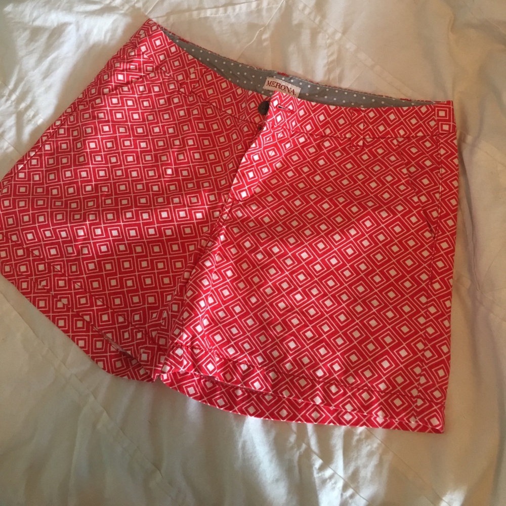 FINAL SALE Adorable Coral and white shorts
