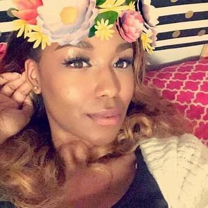Meet your Posher, Arielle