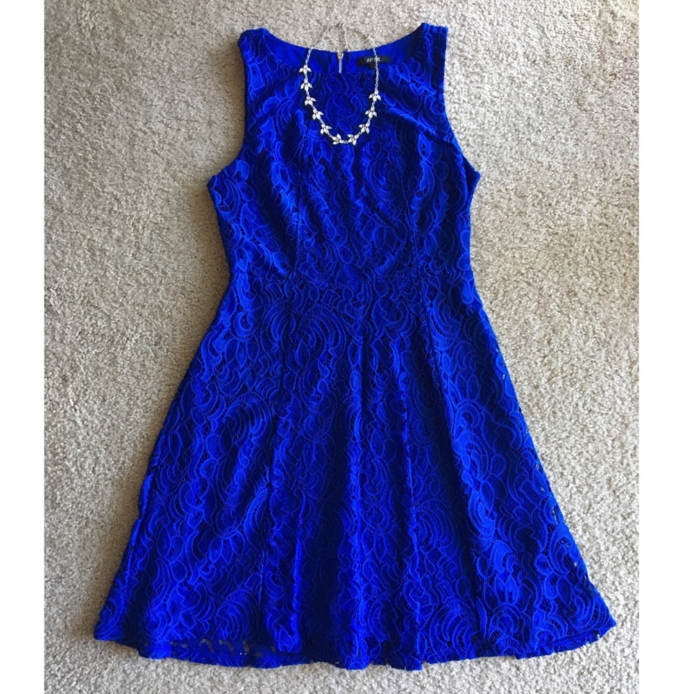 Vibrant Blue Lacey Dress Size 6 Knee Length