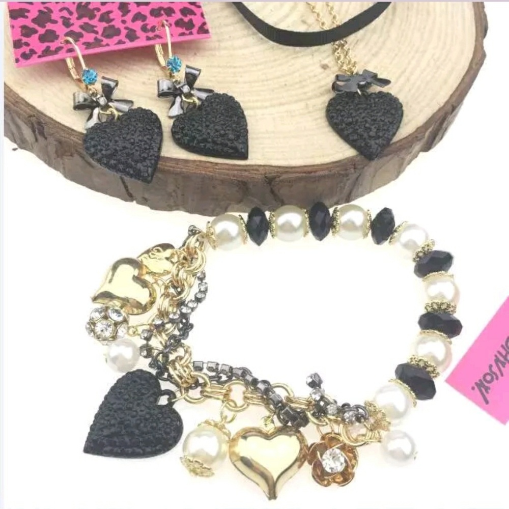 ❤️BJ "Hearts-a-flutter" 4pc Jewelry Set!❤️