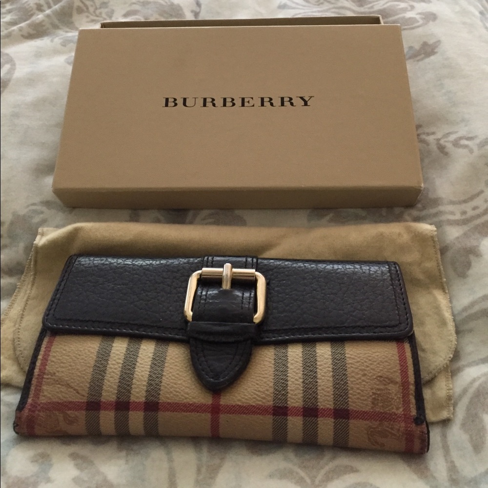 Burberry wallet