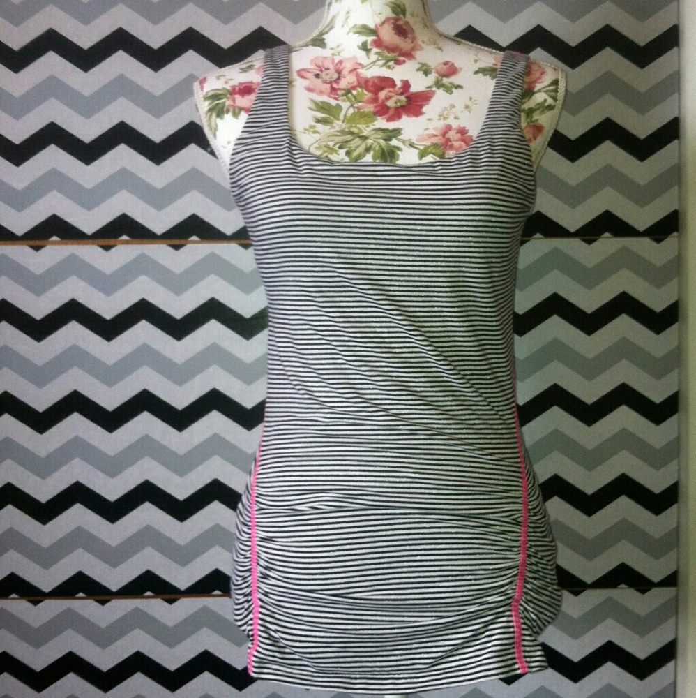 Victoria secret vsx running shirt with bra P1