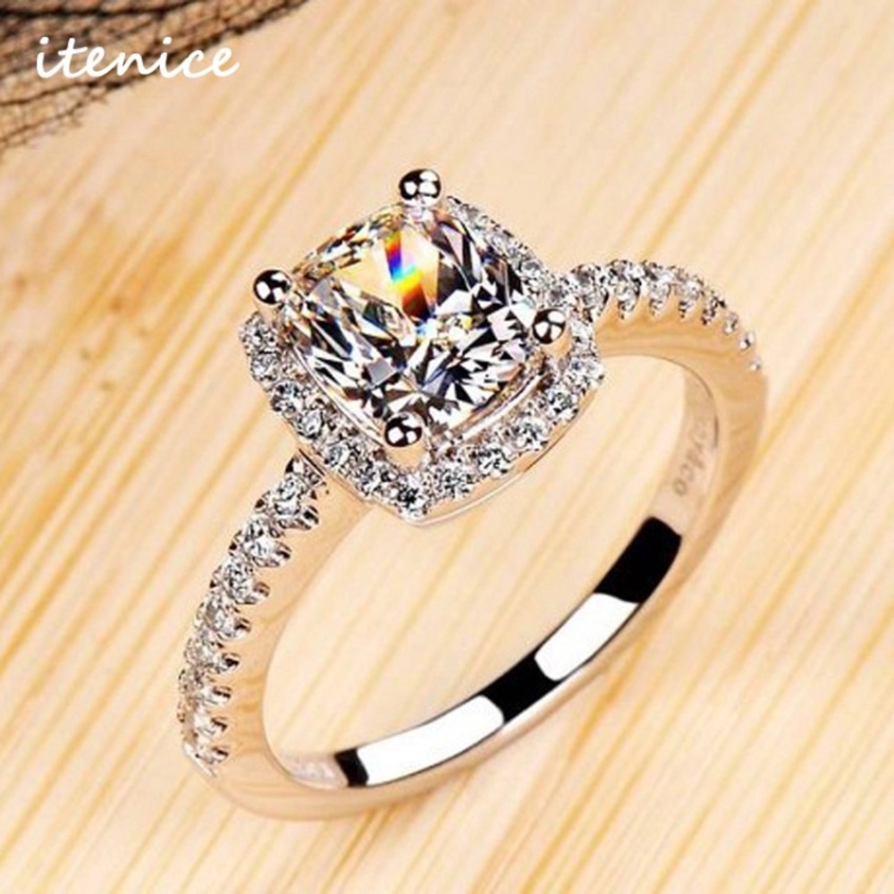 Cubic zirconia  ring ( NEW)🎊🎉