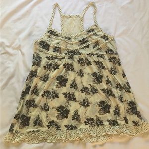 Black and white floral summer top