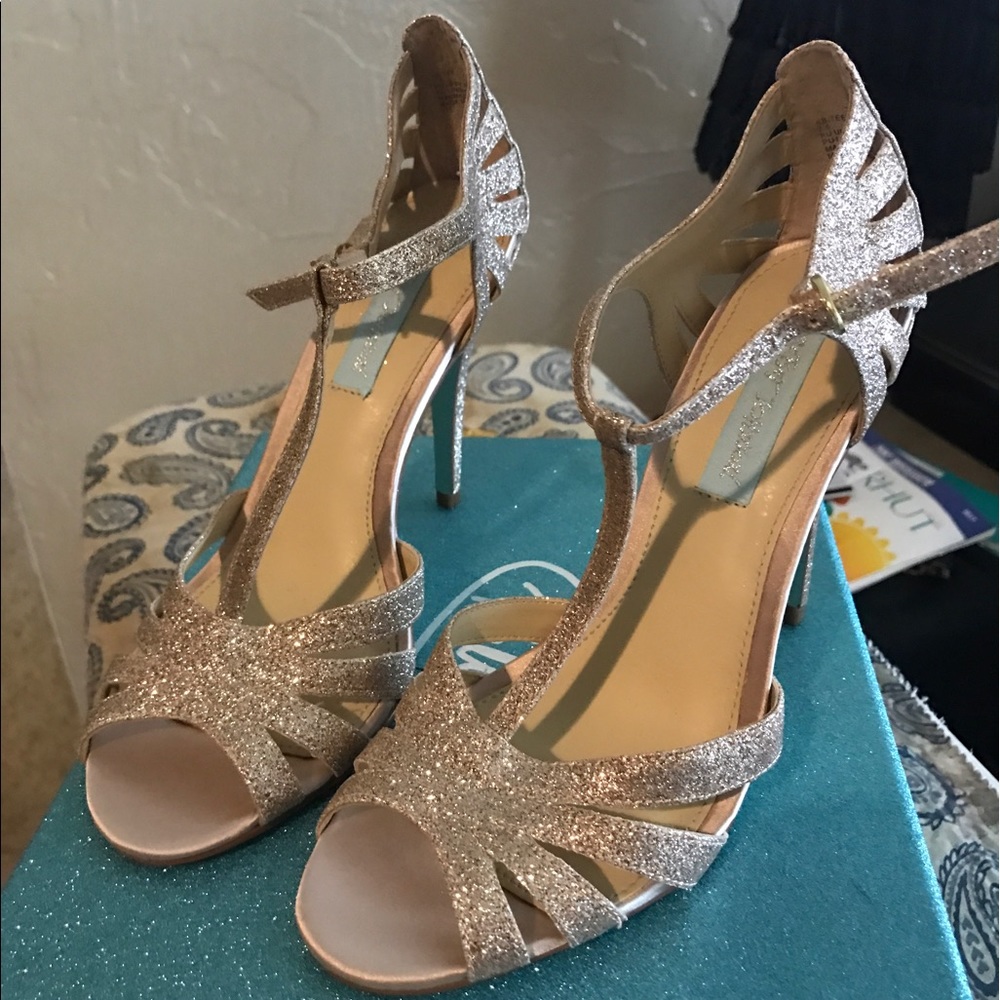 Blue by Betsy Johnson Heels