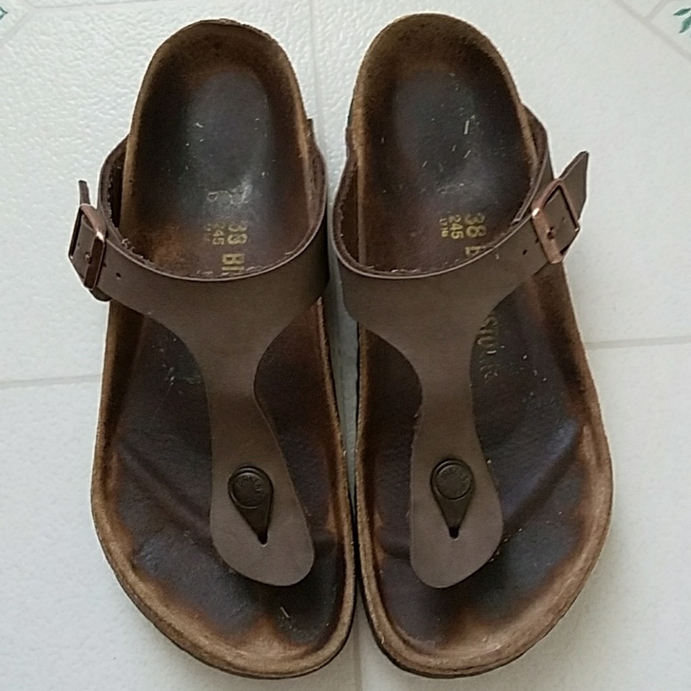 Brown Gizeh Birkenstocks