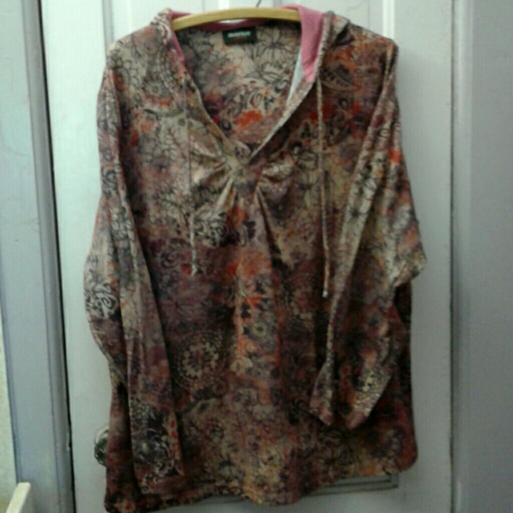 Women's plus hooded sweatshirt