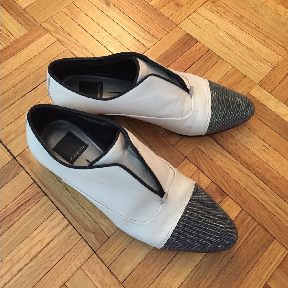Skip on loafers