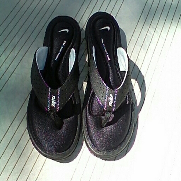 Nike Shoes - Flip flops