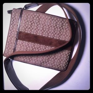 🎉SALE🎉Coach signature brown crossbody bag