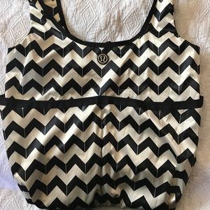 Lululemon Chevron Black & White Savasana bag