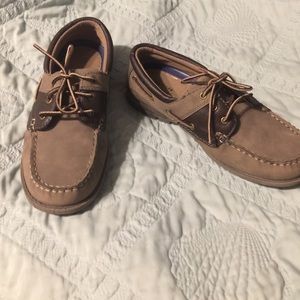 Madison Avenue Boys Size 5 Casual Boat Shoes