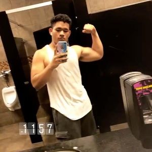 Meet your Posher, Isaako