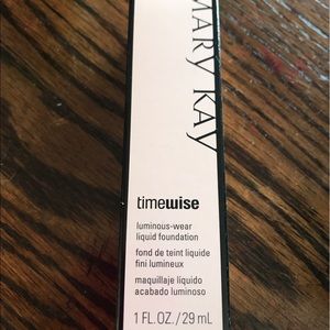 Mary Kay timewise luminous wear foundation