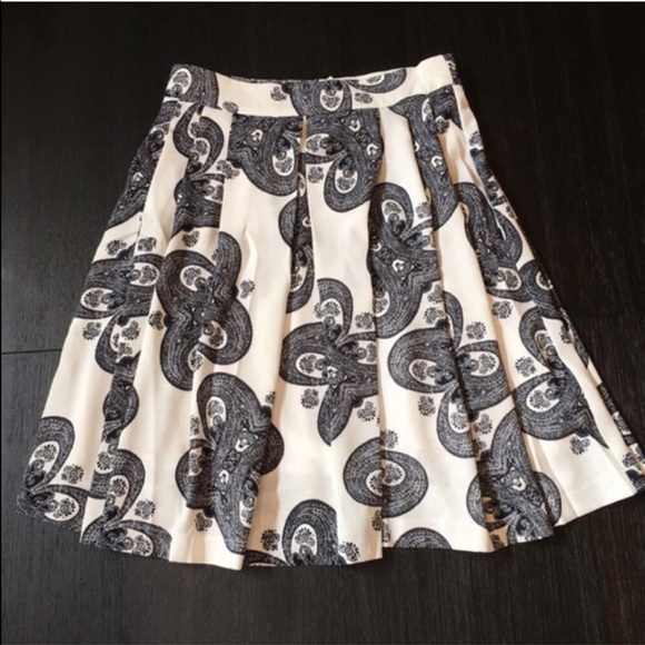 Relished Paulene Skirt - Picture 2 of 4