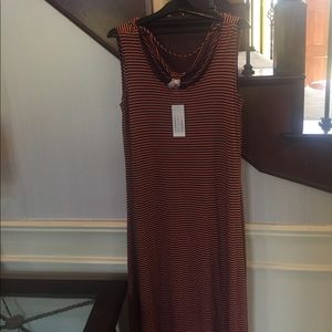 NWT Comfy Drape Back Maxi Dress