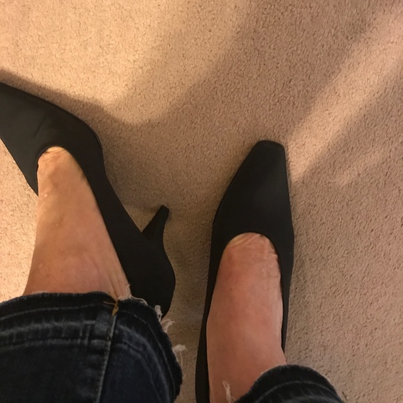 Donald Pliner fabric shoes - Picture 3 of 3