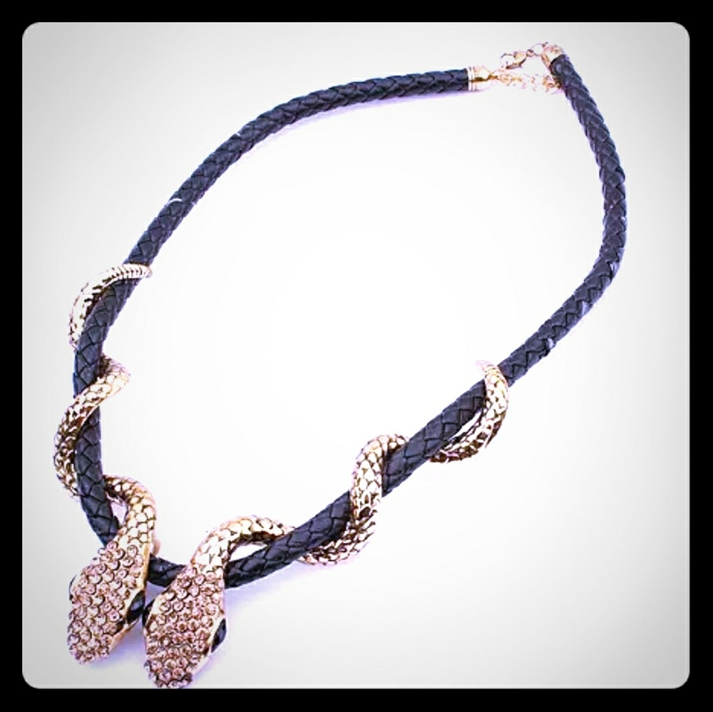 🐍RE-STOCKED!! Sexy, Sultry, Snake Choker!