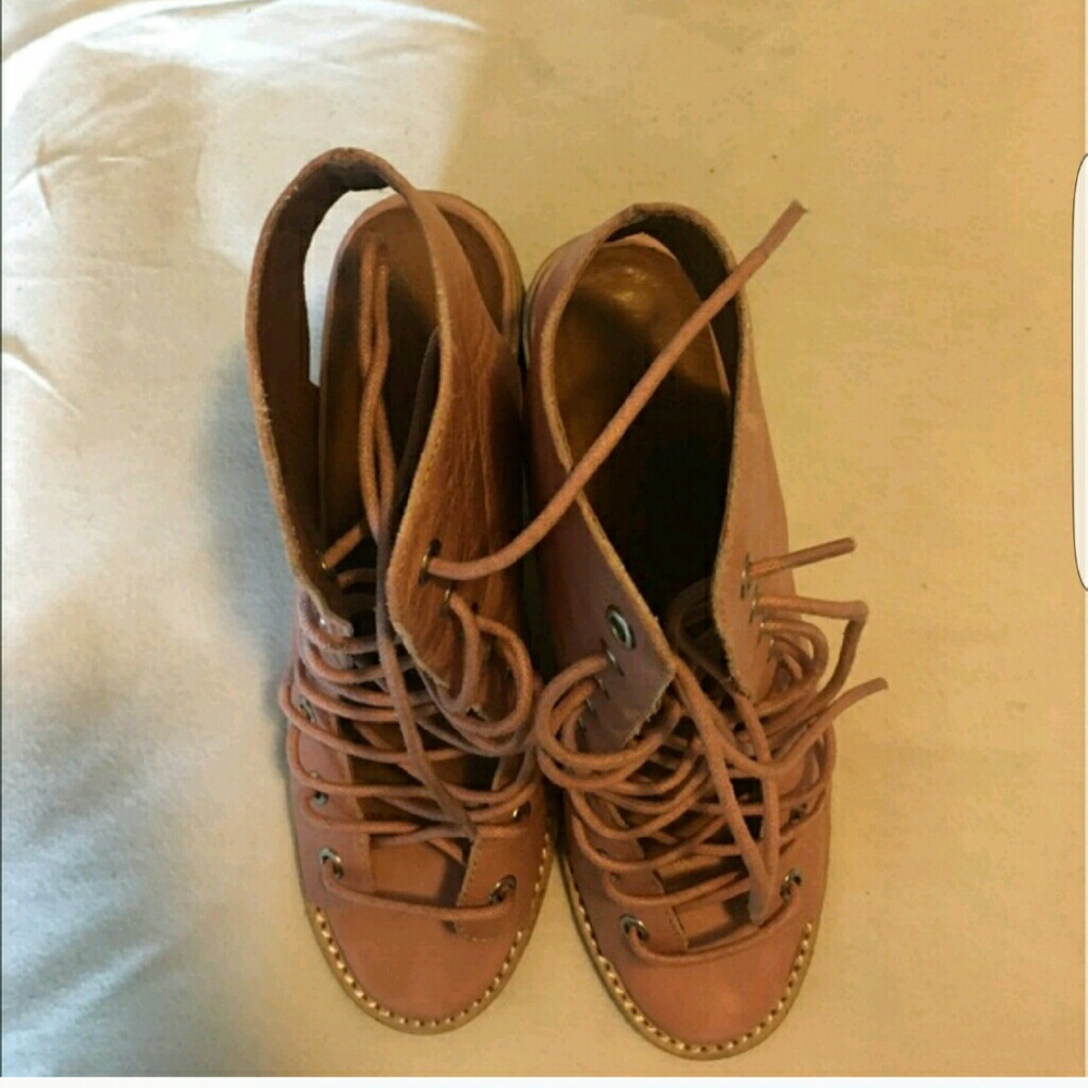 Jeffrey cambell minimal lace up heel(sold)