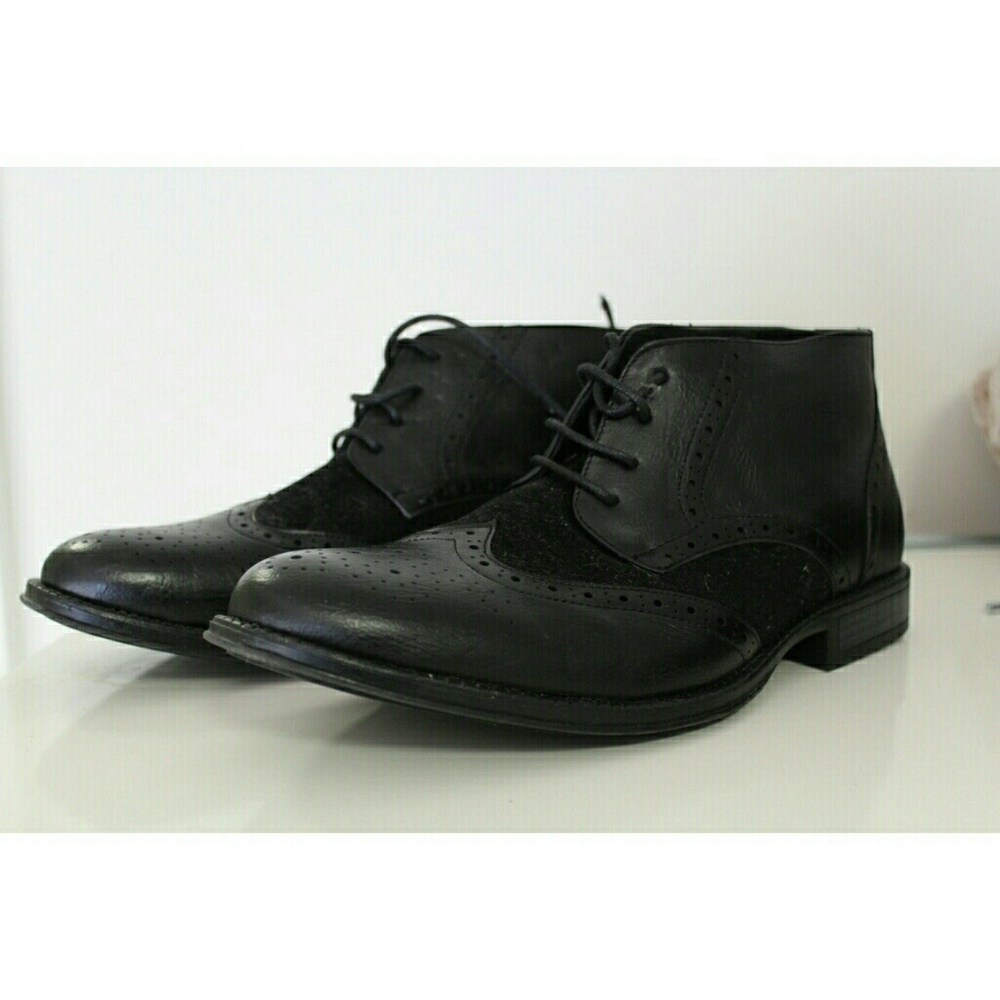 Black Oxford Boots (Mens 8)
