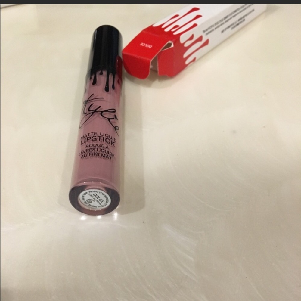 Kyle cosmetics lip color