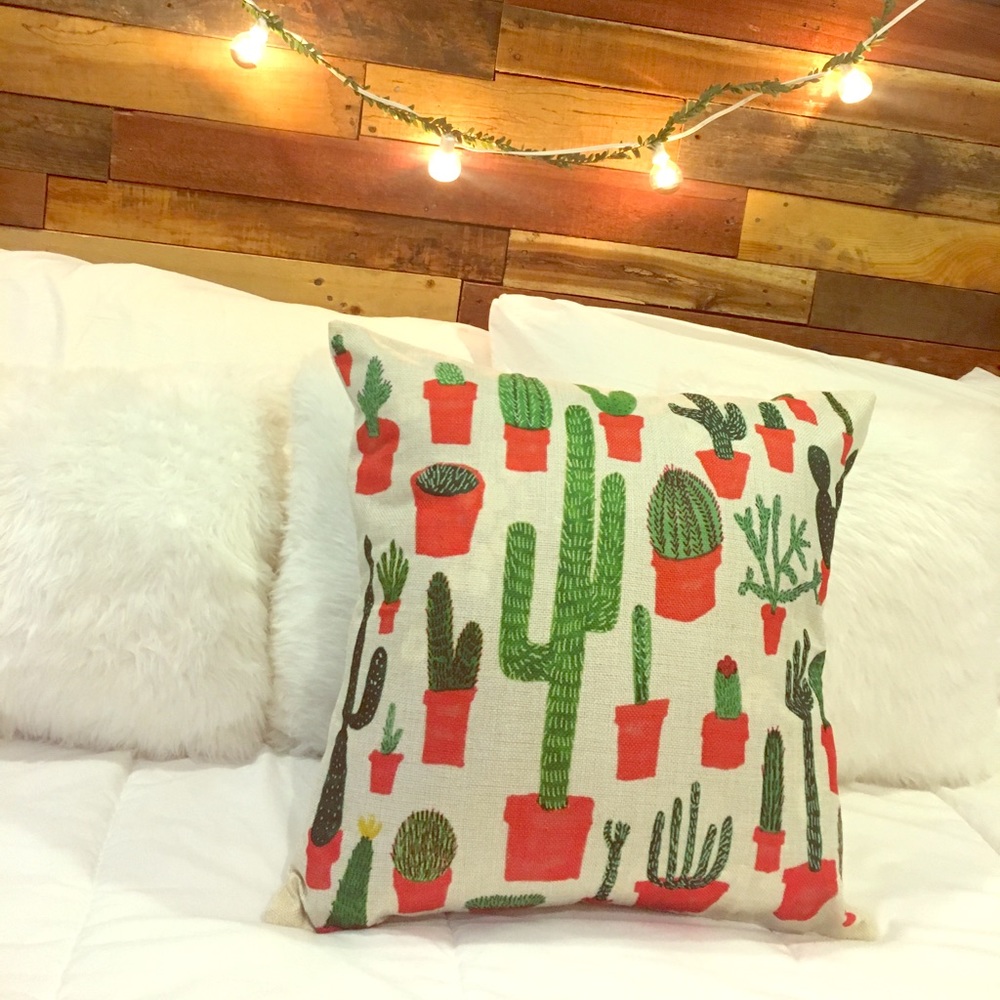 Green cactus pillowcase!