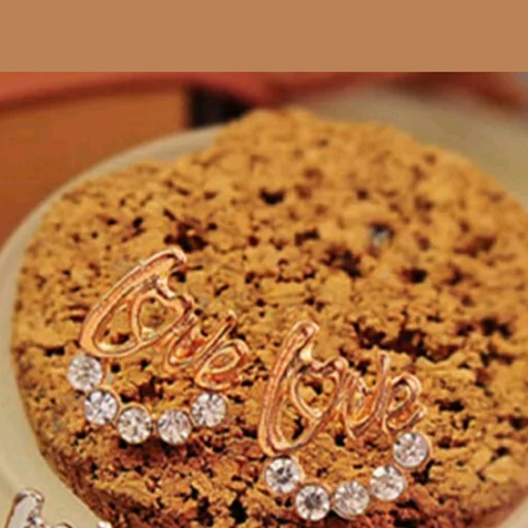 ✨❤️"LOVE" Earrings (listing is for 1pr gold)❤️ - Picture 4 of 5