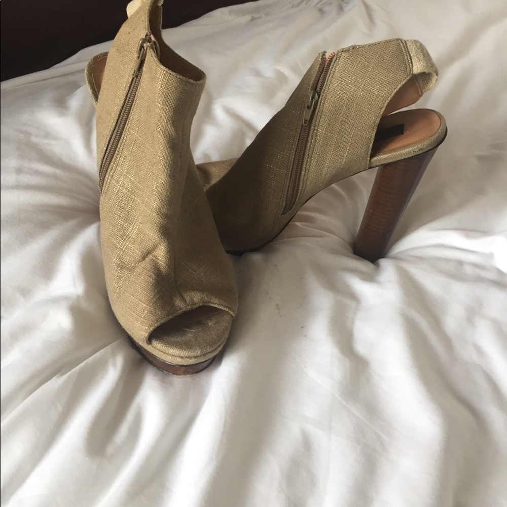 Ann Taylor heels