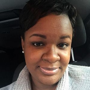 Meet your Posher, Danae