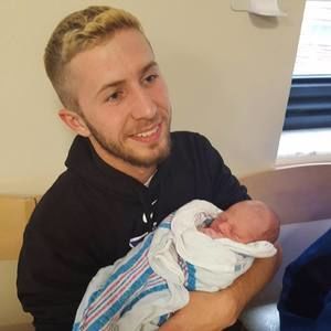 Meet your Posher, Travis