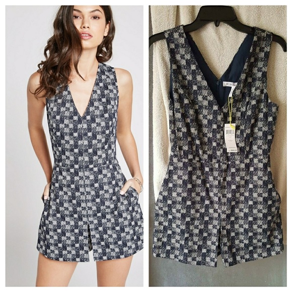 New BCBGeneration Checkered Jacquard Skort Romper - Picture 2 of 6