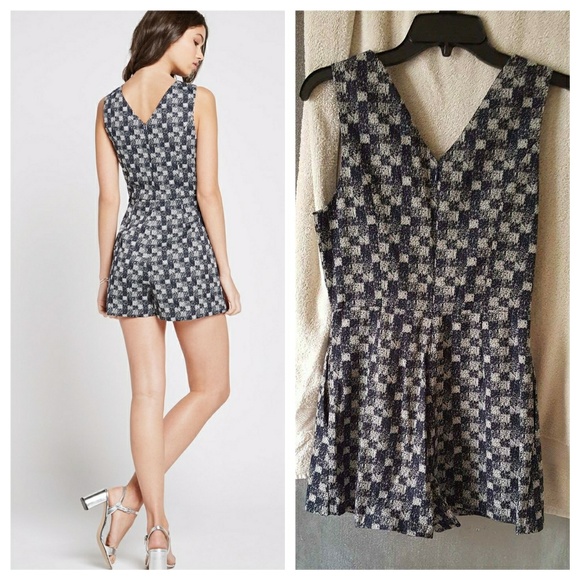 New BCBGeneration Checkered Jacquard Skort Romper - Picture 4 of 6