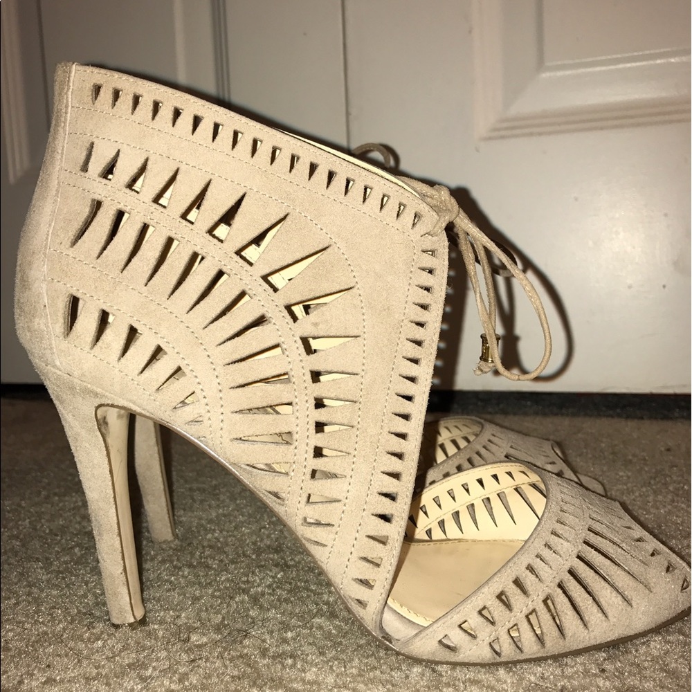 Ivanka Trump "Itdelfino" Heels Taupe Size 8.5