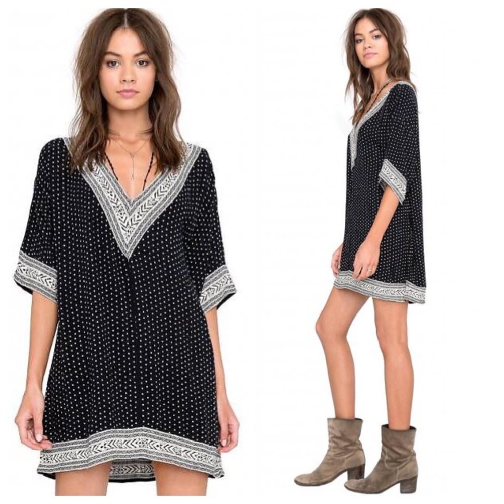 Iris v-neck shift dress